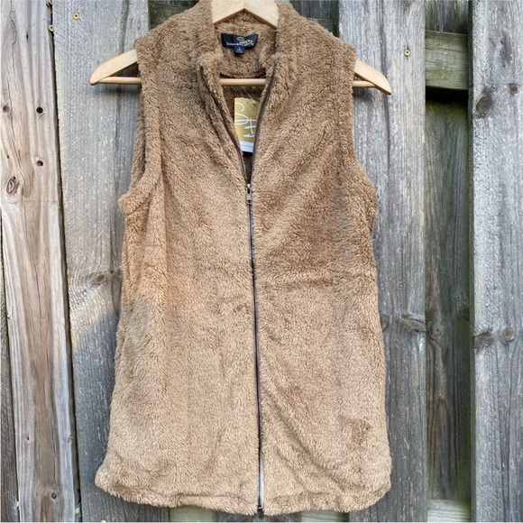 NWT Suzanne Betro Khaki Camel Tan Teddy Zip up Vest with Pockets Size Sm… - Picture 2 of 7